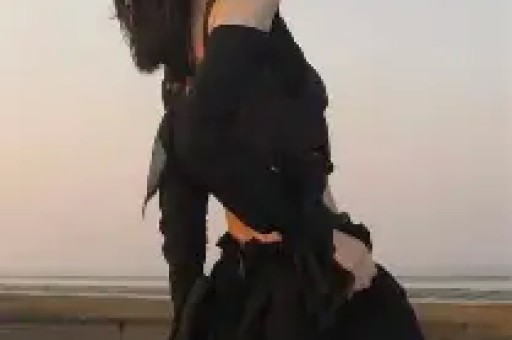 41岁日本女星深田恭子出轨！趁富豪男友出差私会导演