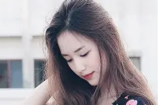 又是婚内出轨？男明星和女演员车内缠绵公共场合出双入对不避讳
